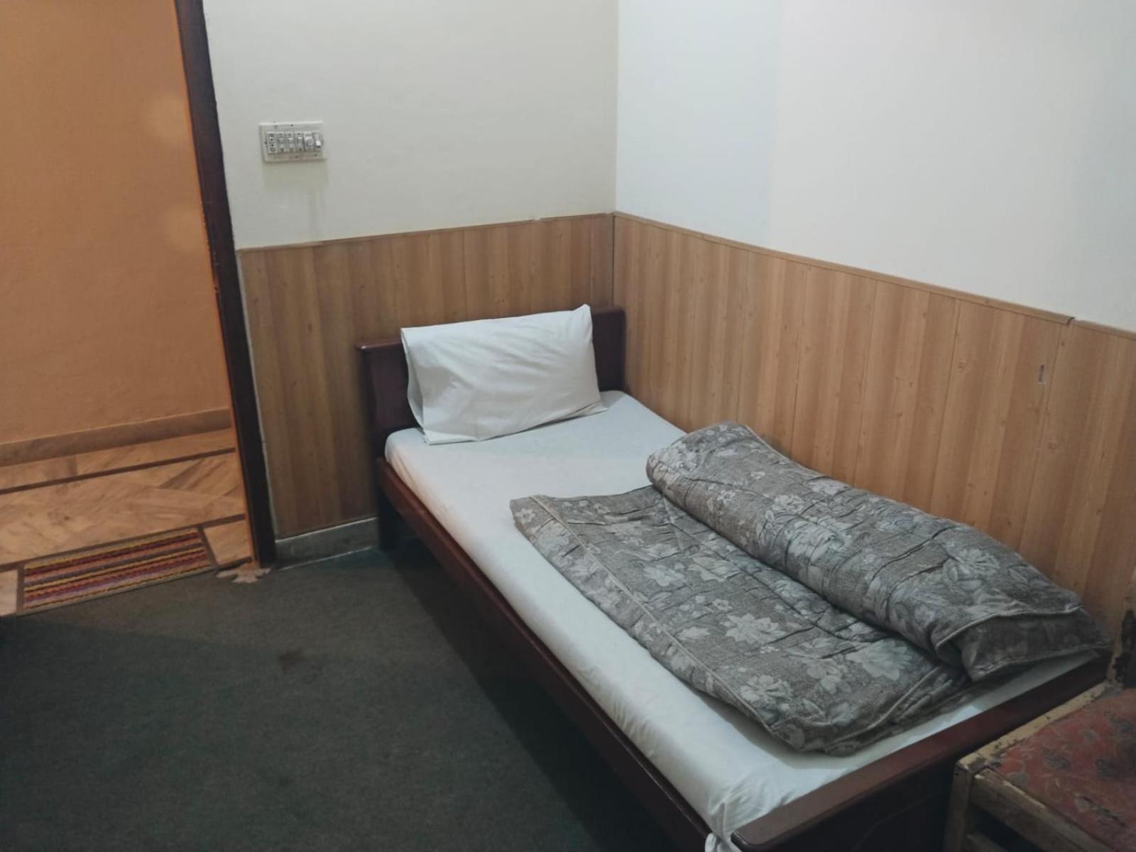 Shahzad Hotel Rawalpindi Exterior photo